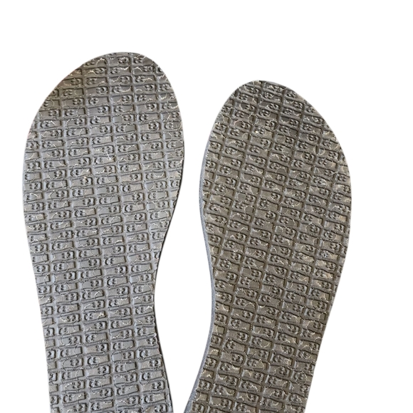 Sanuk Sandals - Picture 2 of 6